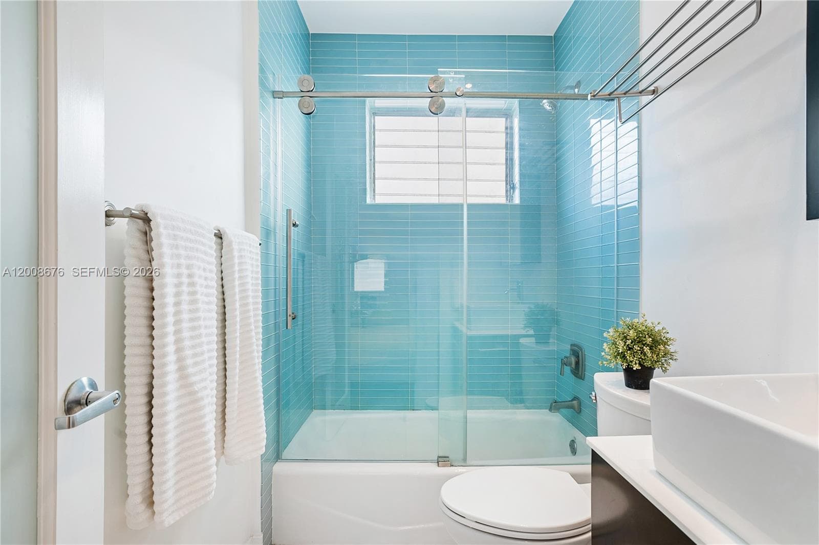 1050 Pennsylvania Ave # 29, Miami Beach FL 33139 — 17