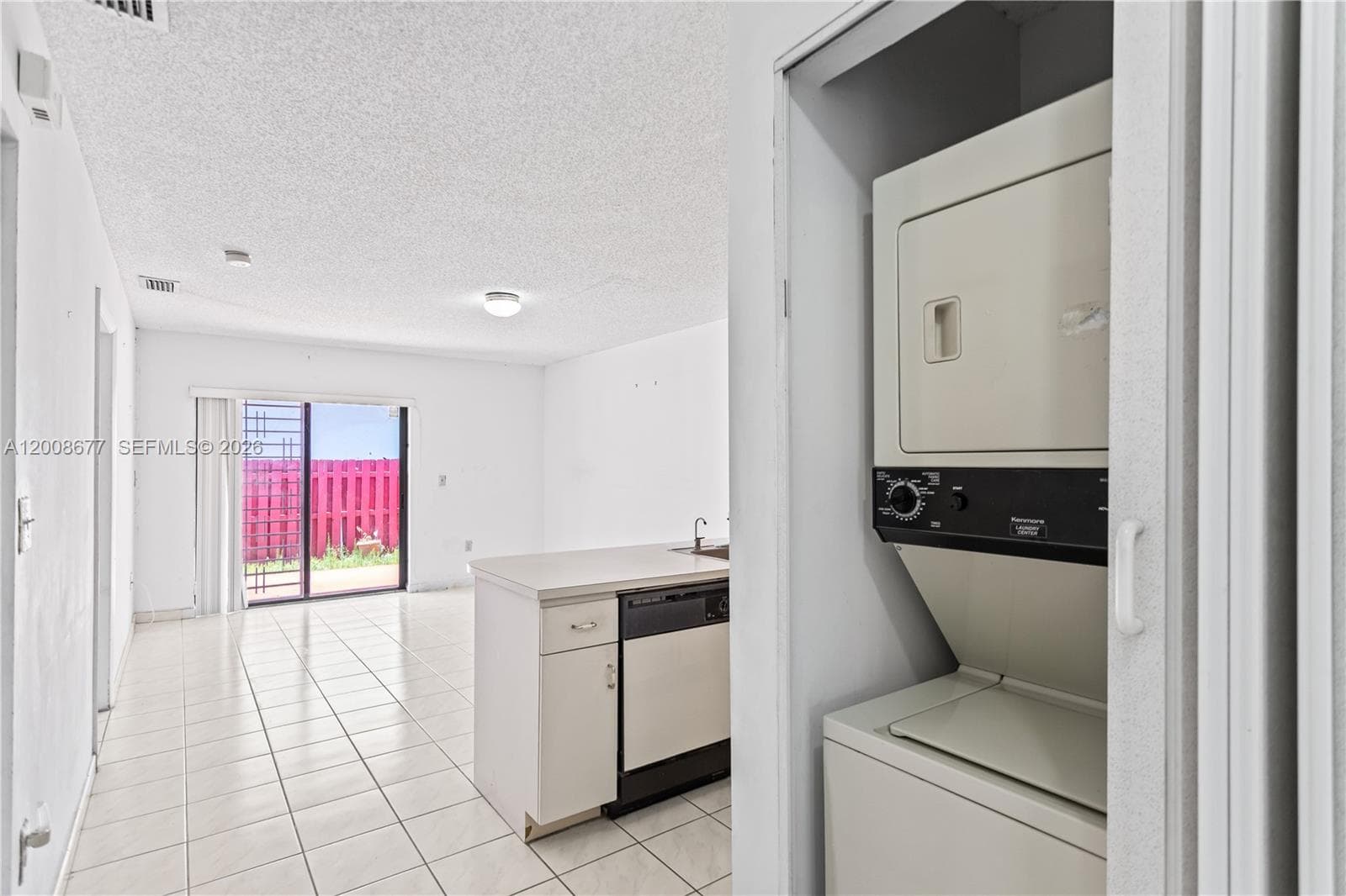 8800 NW 118th St, Hialeah Gardens FL 33018 — 8