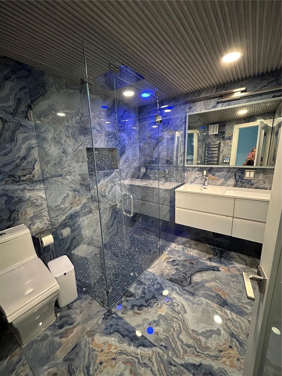 367 W 33rd St, Hialeah FL 33012 — 5