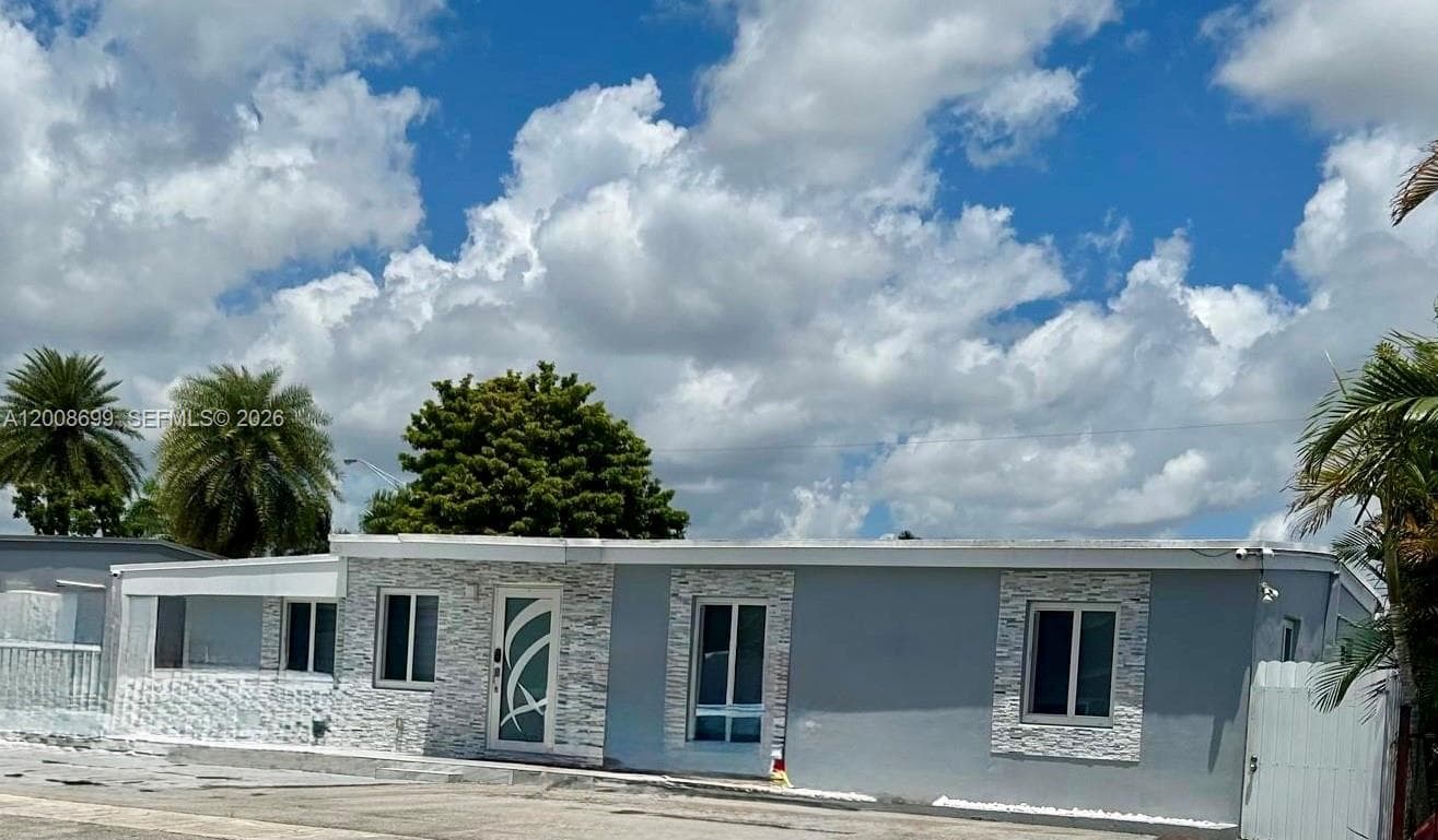 367 W 33rd St, Hialeah FL 33012 — 19