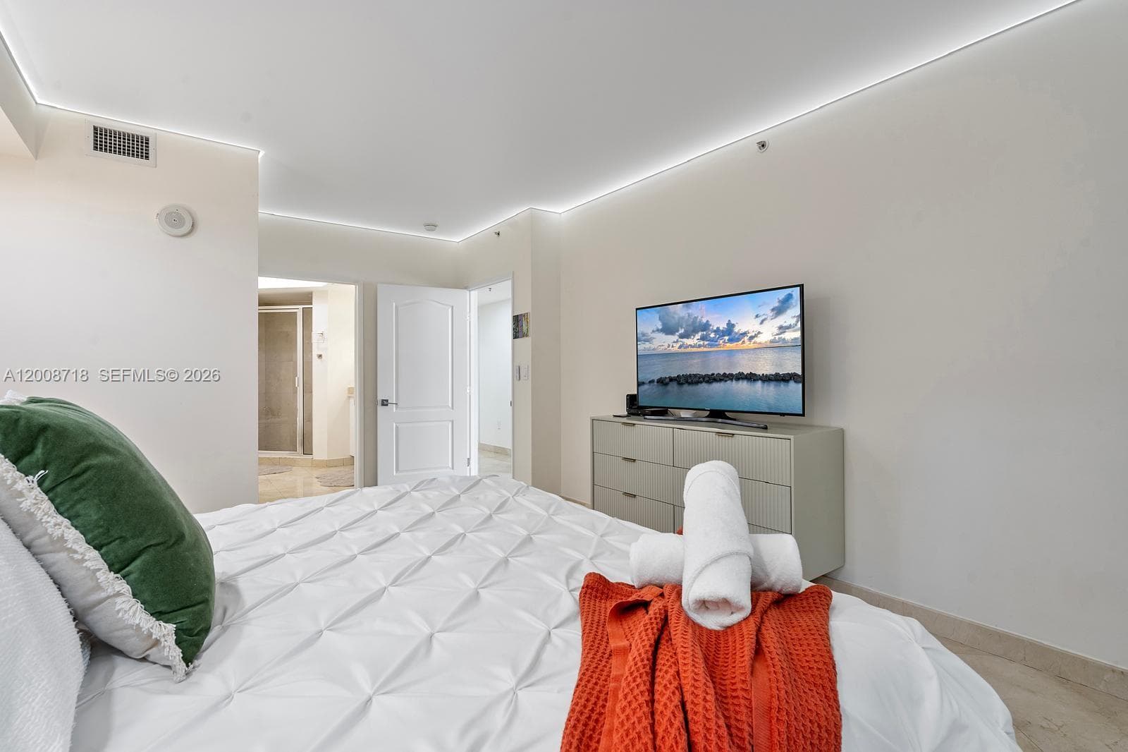 17555 Atlantic Blvd # 508, Sunny Isles Beach FL 33160 — 23