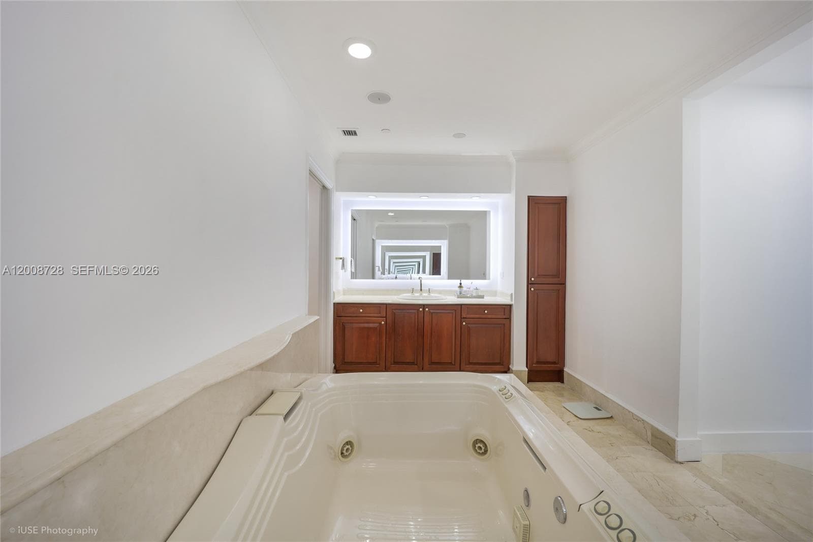 3400 SW 27th Ave # 2202, Miami FL 33133 — 16