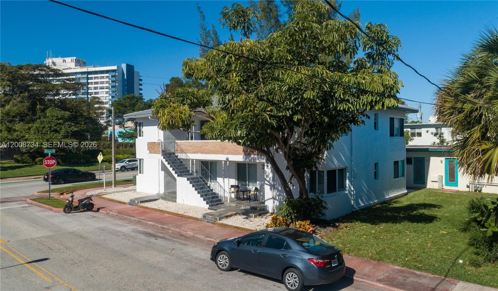 611 74th St, Miami Beach FL 33141 — 9