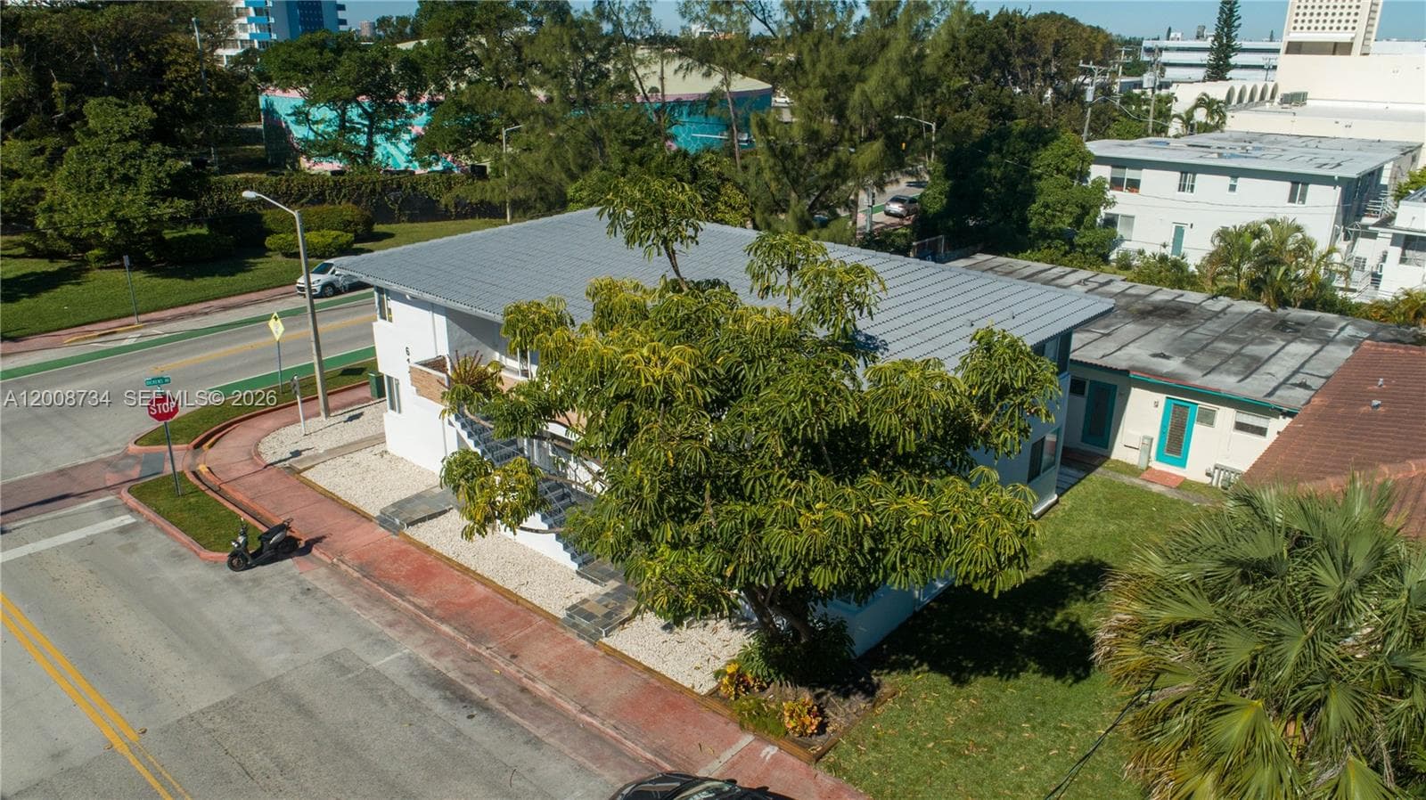611 74th St, Miami Beach FL 33141 — 10