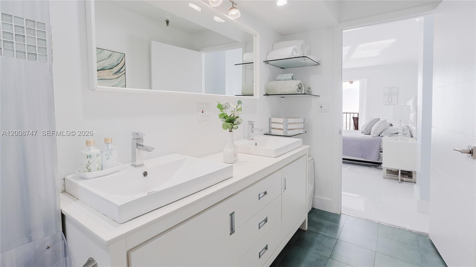 2625 Collins Ave # 803, Miami Beach FL 33140 — 32
