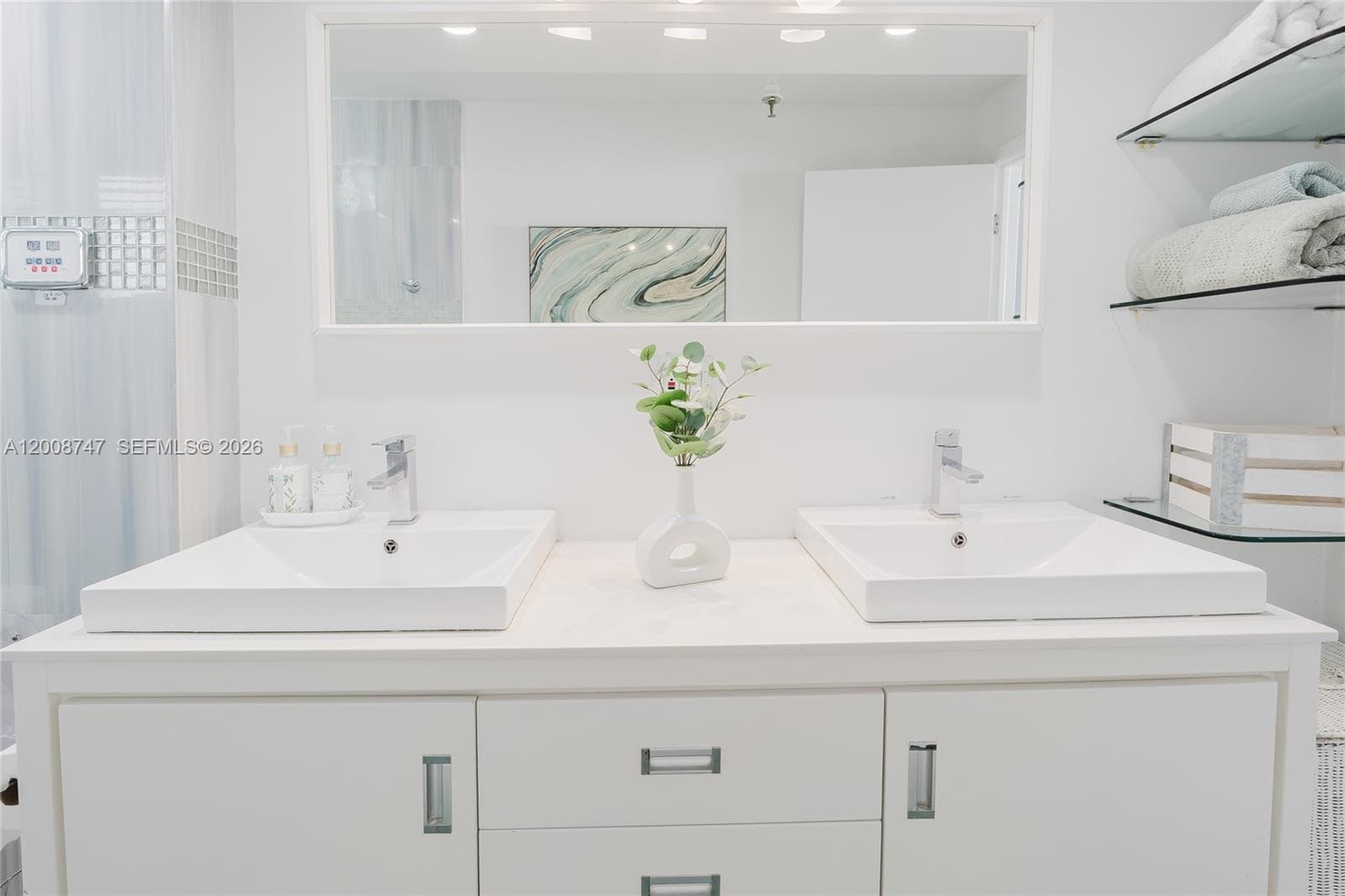 2625 Collins Ave # 803, Miami Beach FL 33140 — 33