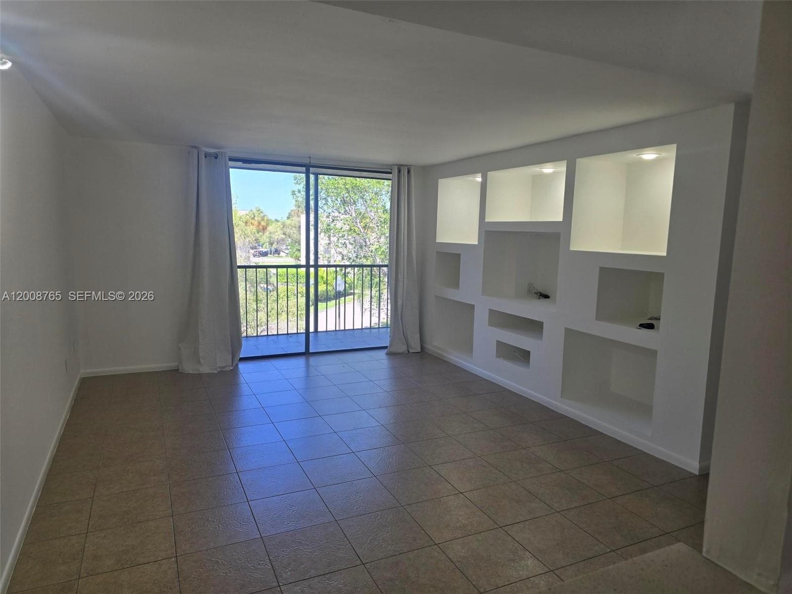 8045 SW 107th Ave # 323, Miami FL 33173 — 2
