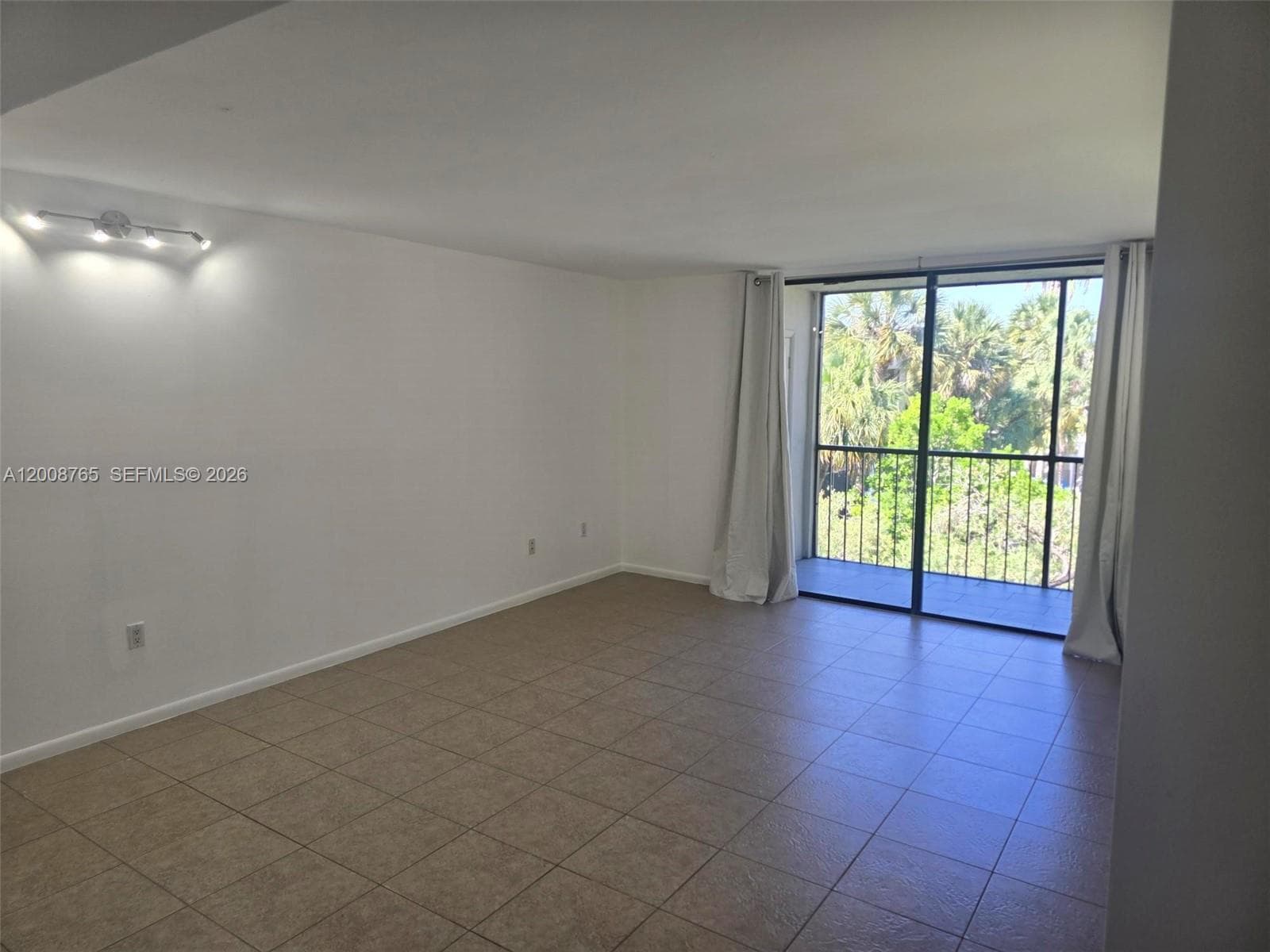 8045 SW 107th Ave # 323, Miami FL 33173 — 3