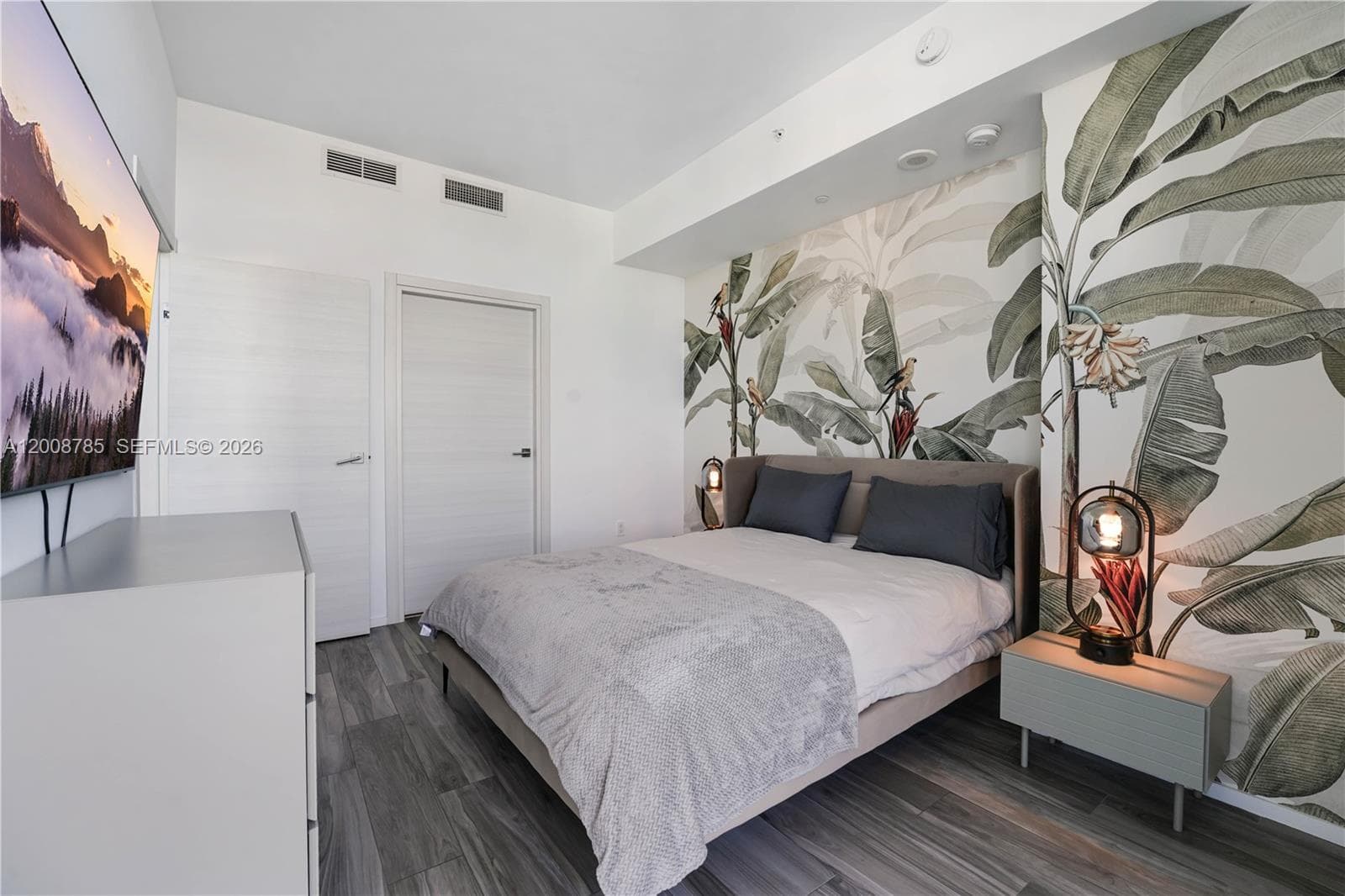 801 S Miami Ave # 5206, Miami FL 33130 — 16