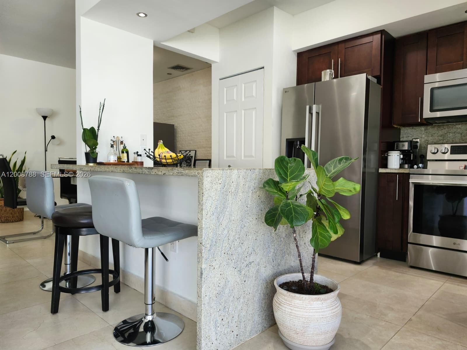 9195 Fontainebleau Blvd # 6, Miami FL 33172 — 16