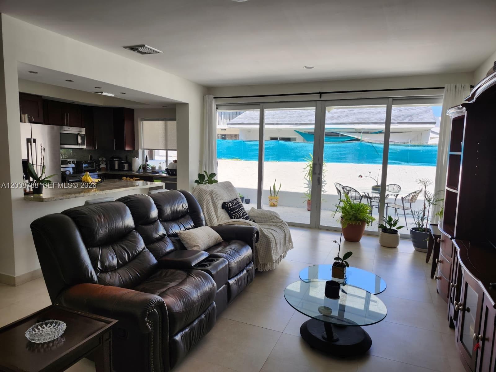 9195 Fontainebleau Blvd # 6, Miami FL 33172 — 12