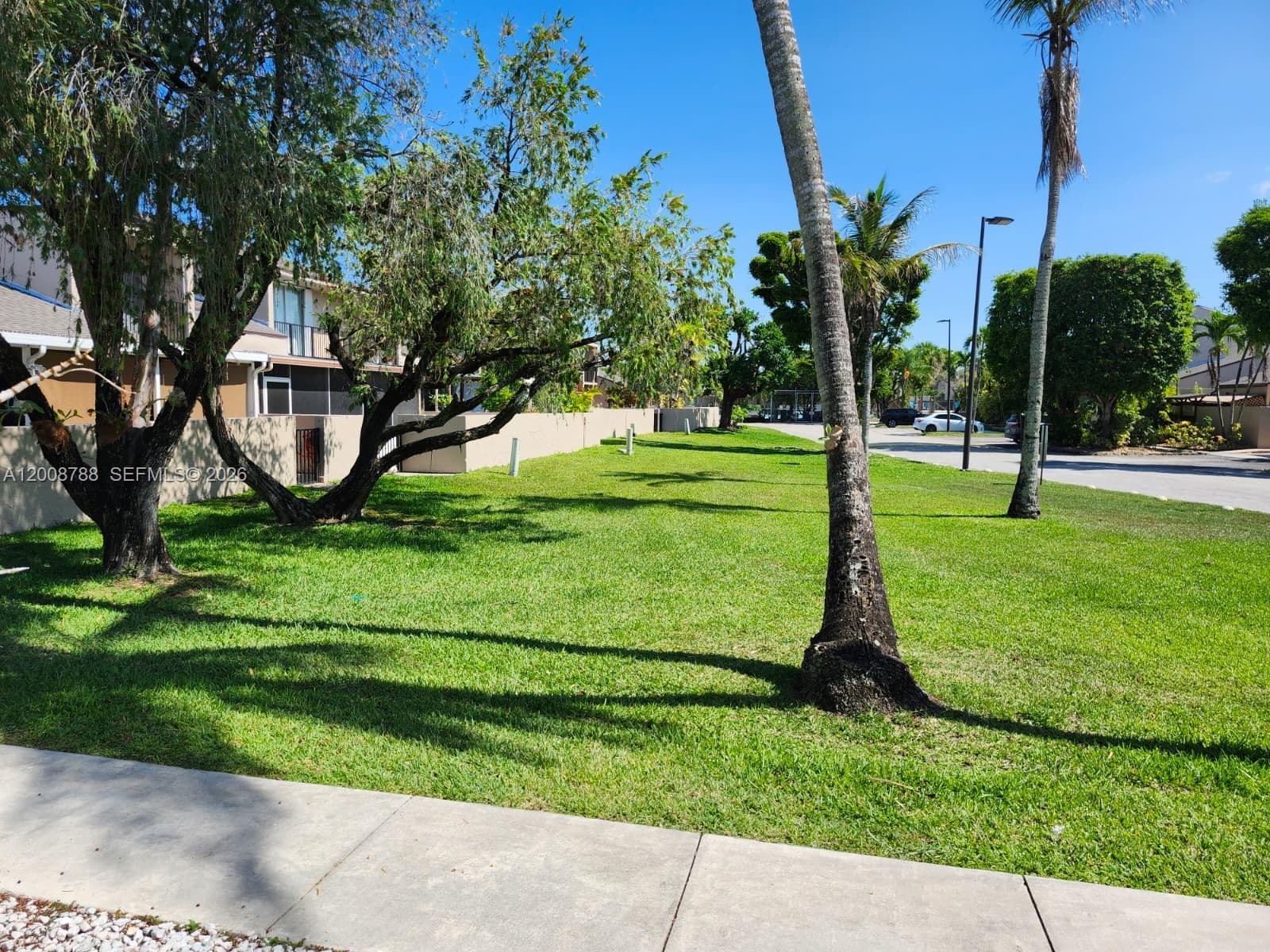 9195 Fontainebleau Blvd # 6, Miami FL 33172 — 5