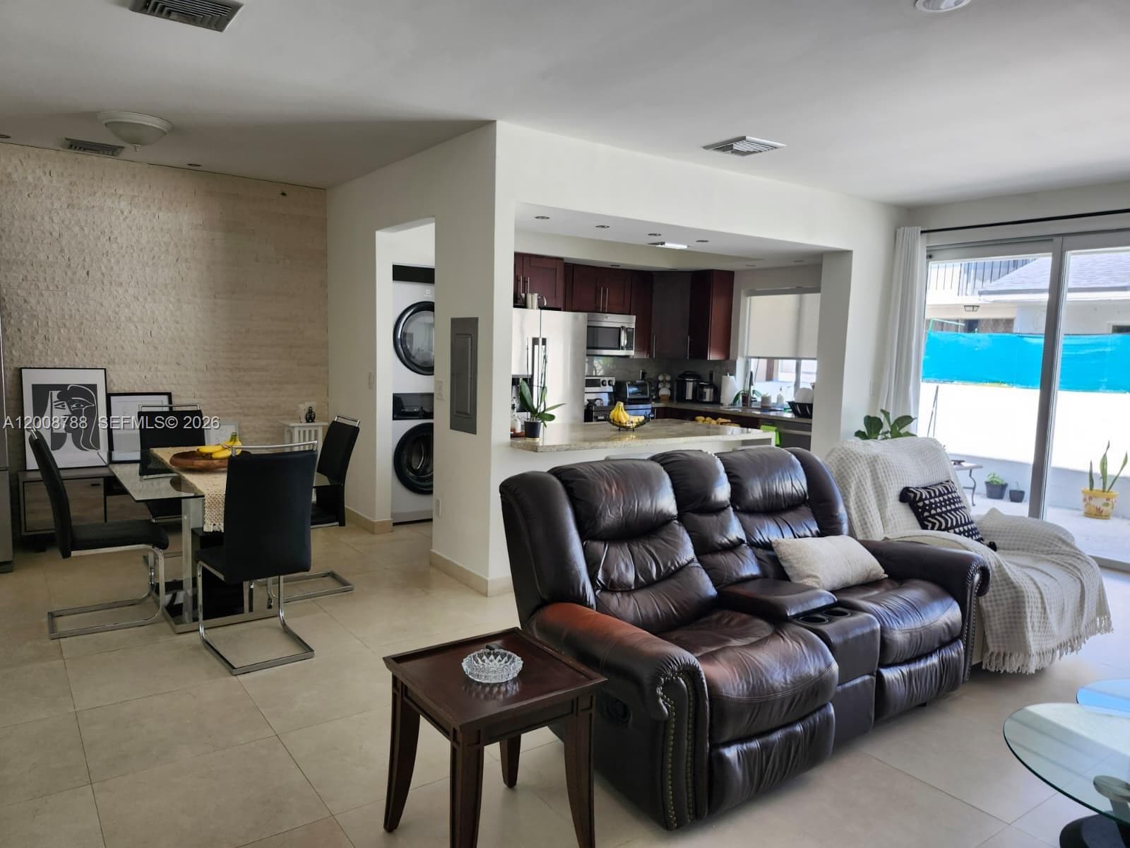 9195 Fontainebleau Blvd # 6, Miami FL 33172 — 9