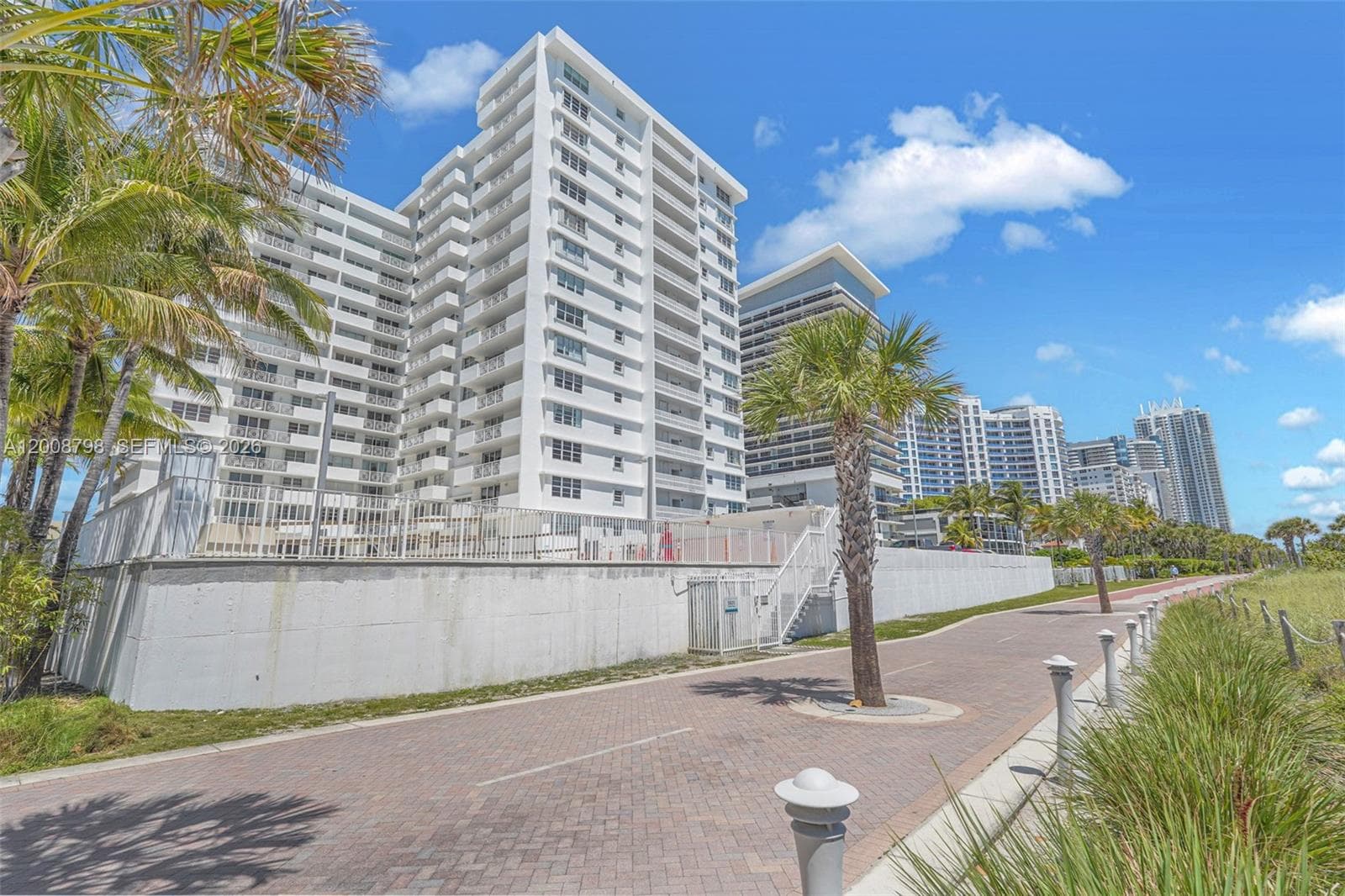 5825 Collins Ave # 2E, Miami Beach FL 33140 — 52
