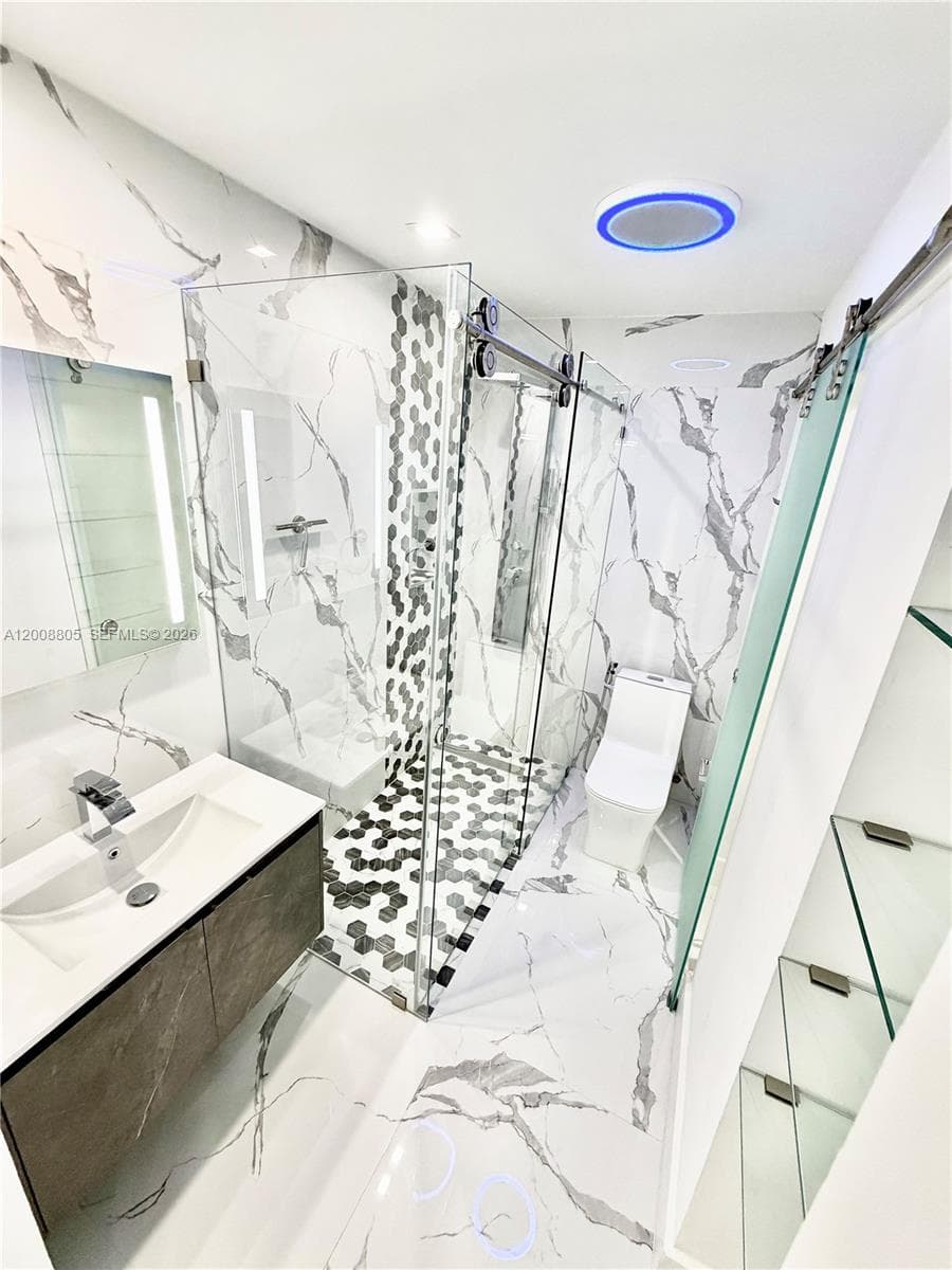 1100 W 35th St # 4, Hialeah FL 33012 — 5