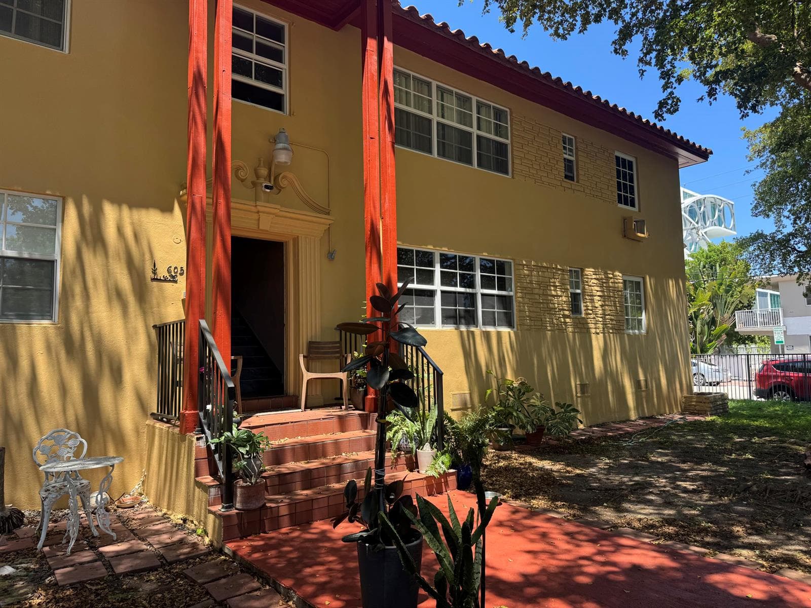 605 84th Street, Miami Beach FL 33141 — 1