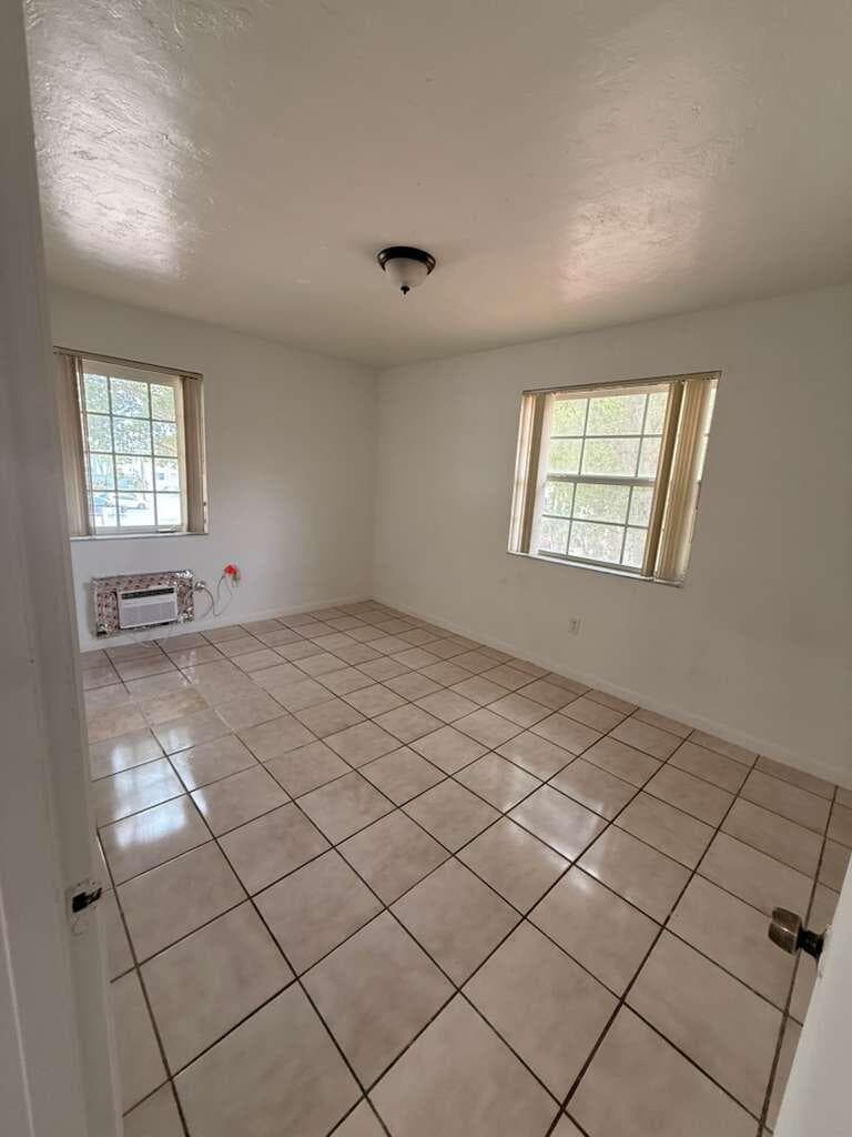 605 84th Street, Miami Beach FL 33141 — 11