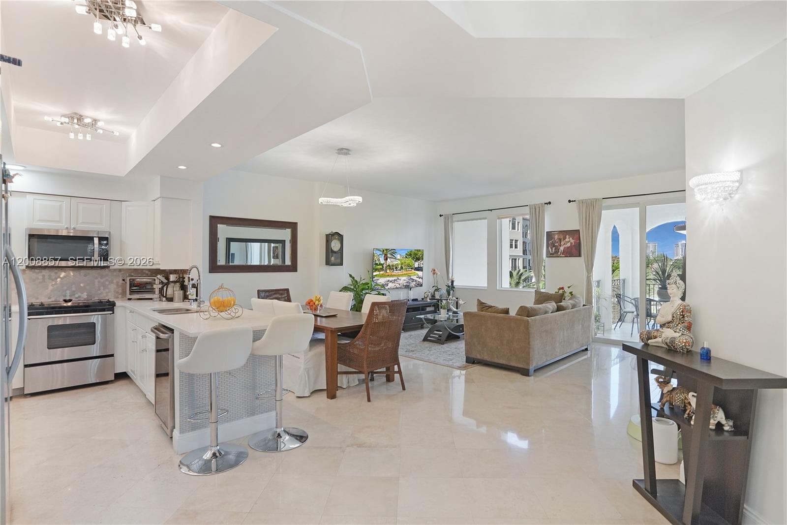 3700 Island Blvd # C307, Aventura FL 33160 — 1
