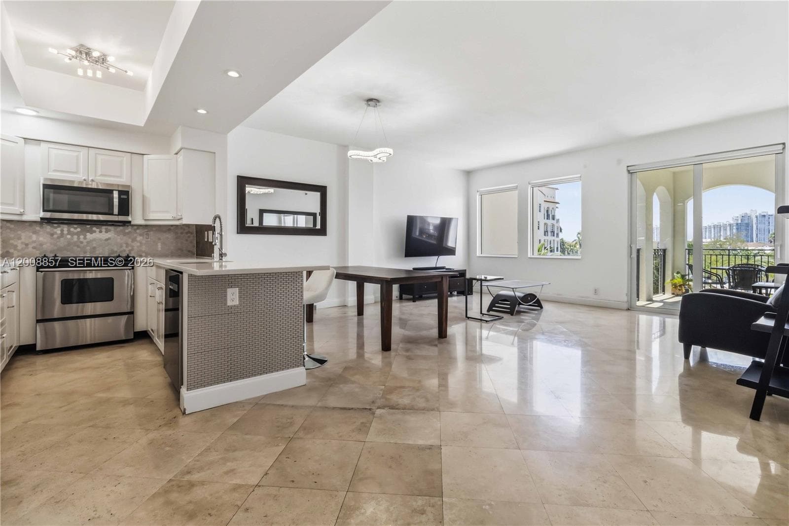 3700 Island Blvd # C307, Aventura FL 33160 — 35