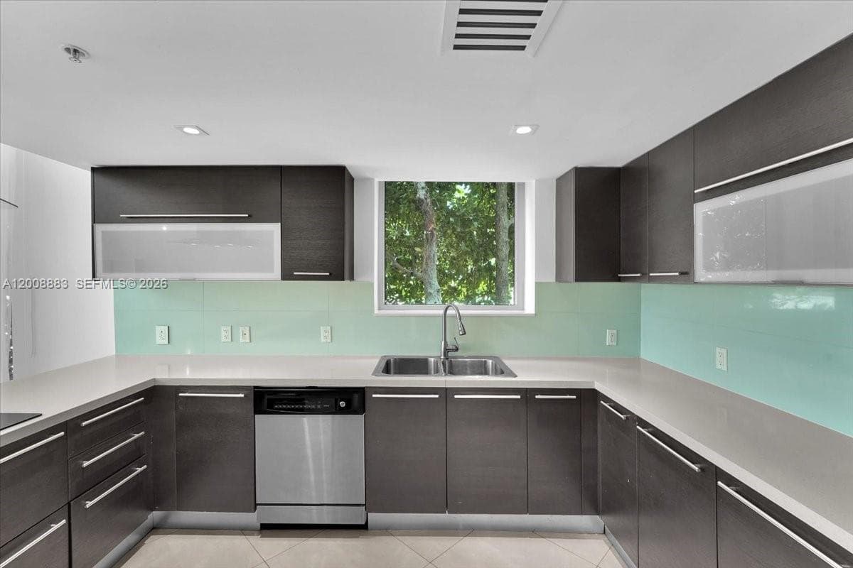 7928 East Drive # 106, North Bay Village FL 33141 — 8