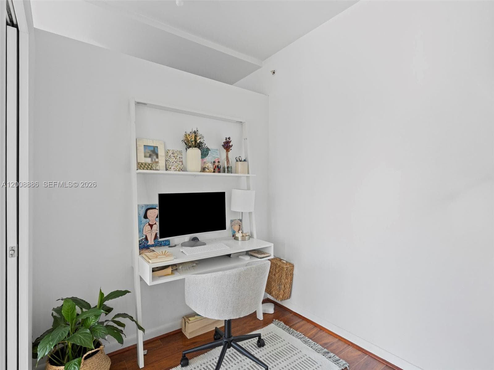 244 Biscayne Blvd # 3105, Miami FL 33132 — 7