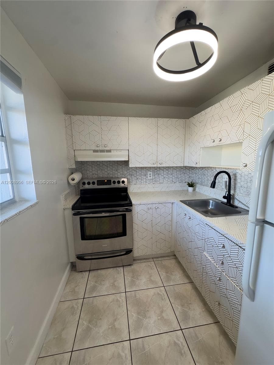 1725 W 60th St # F330, Hialeah FL 33012 — 8