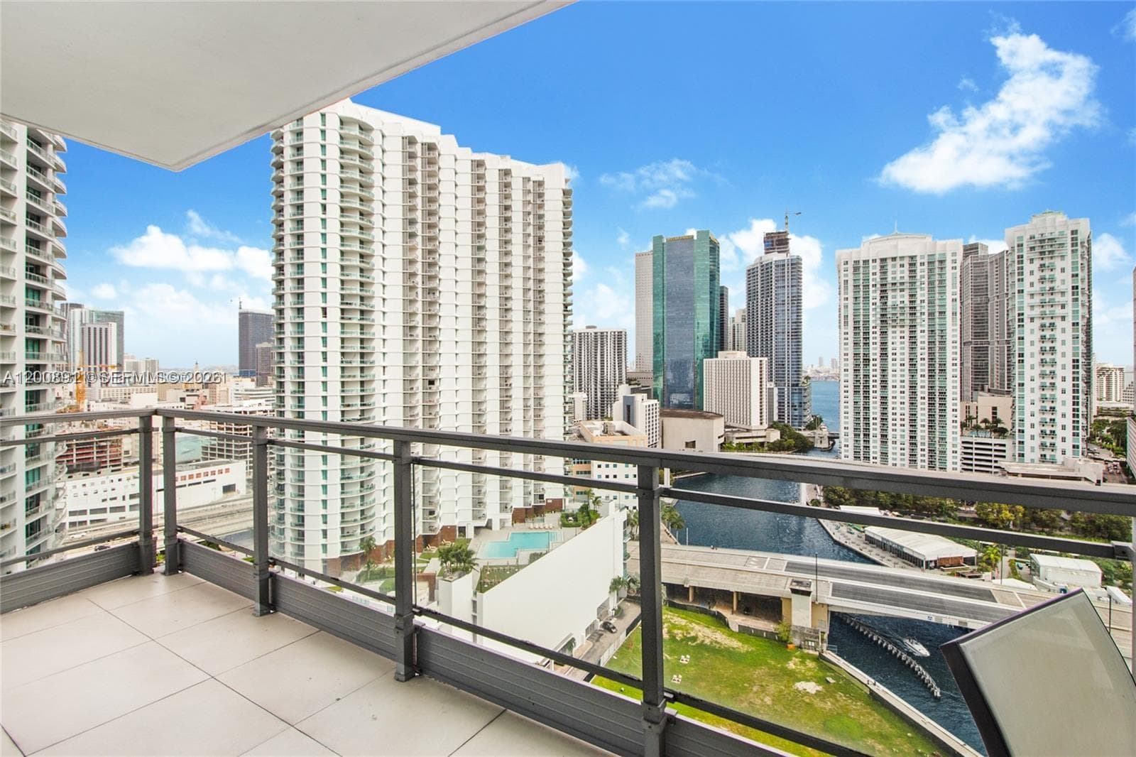 92 SW 3rd St # 2510, Miami FL 33130 — 2