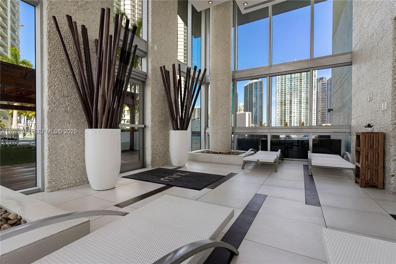 92 SW 3rd St # 2510, Miami FL 33130 — 20