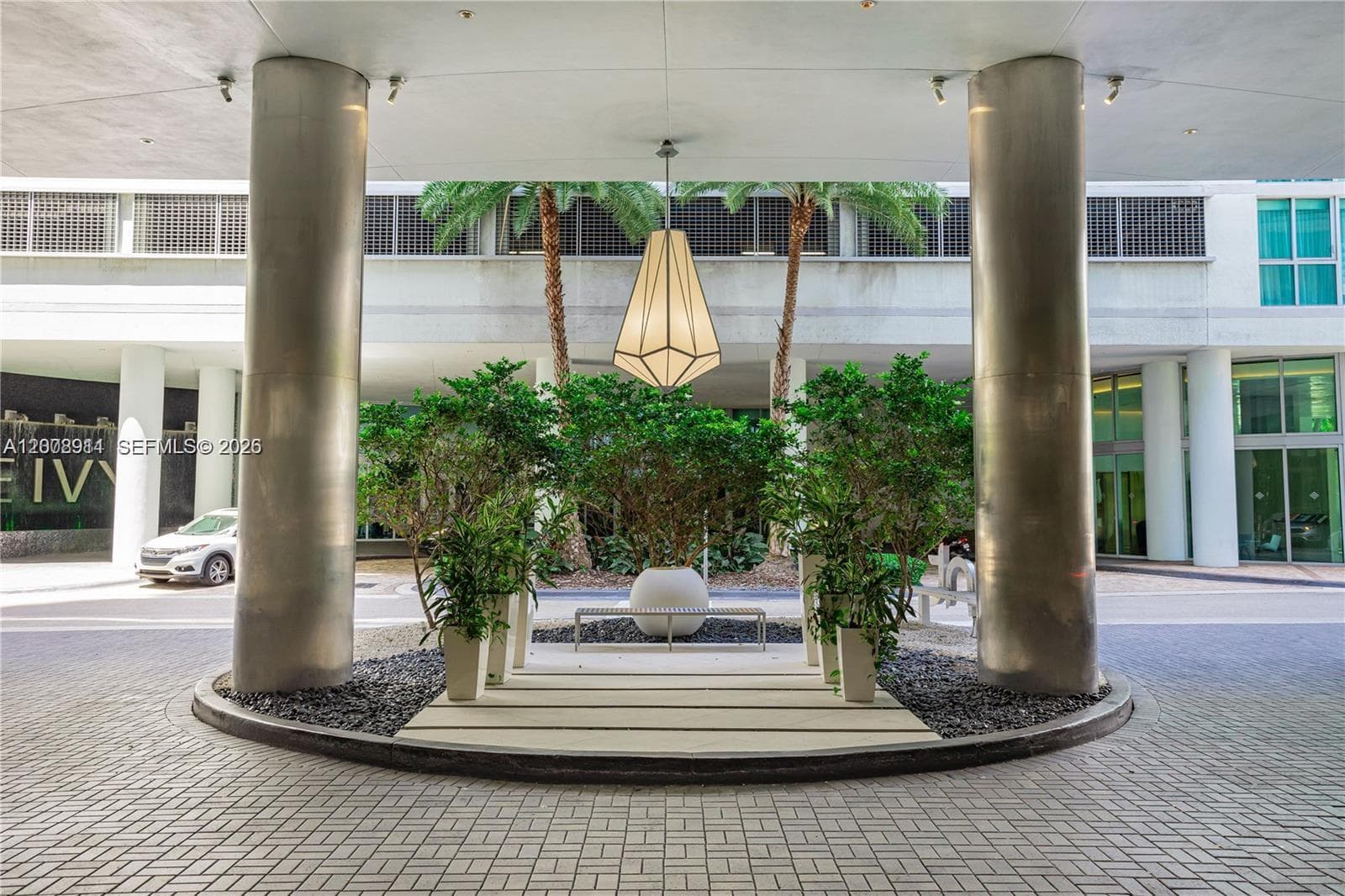 92 SW 3rd St # 2510, Miami FL 33130 — 30
