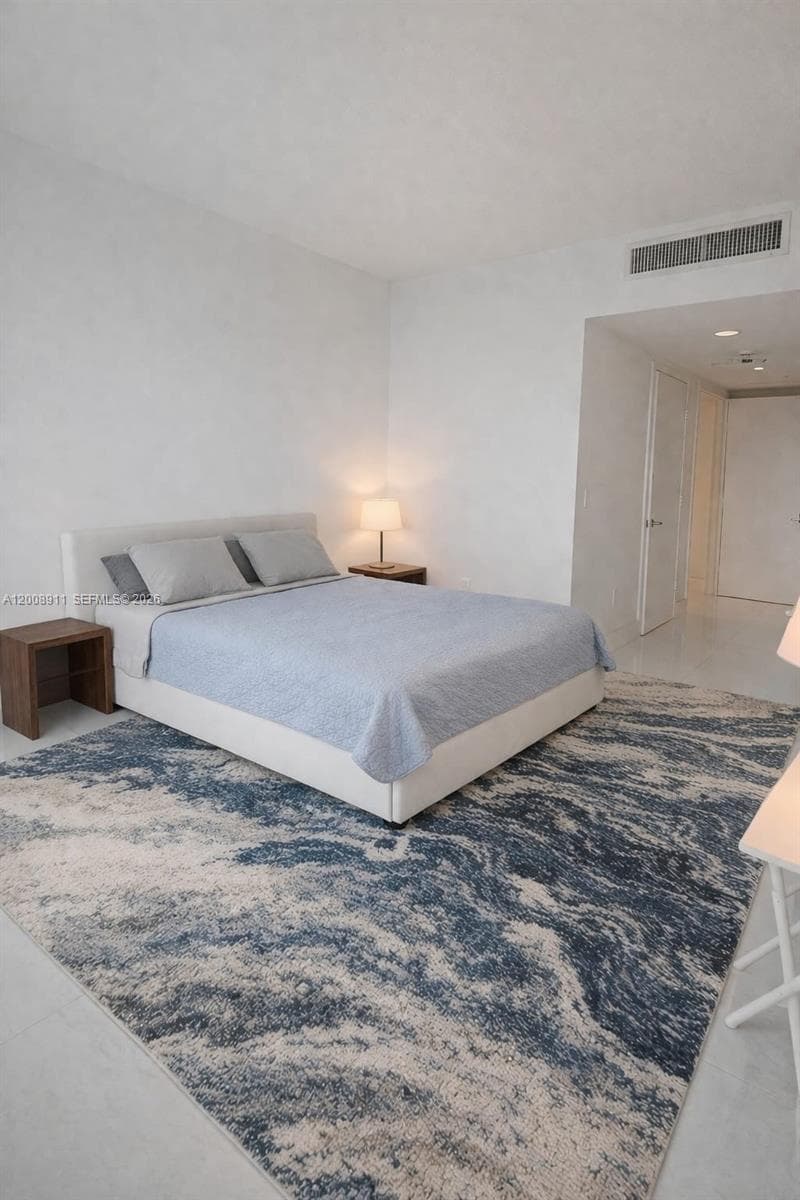 92 SW 3rd St # 2510, Miami FL 33130 — 11