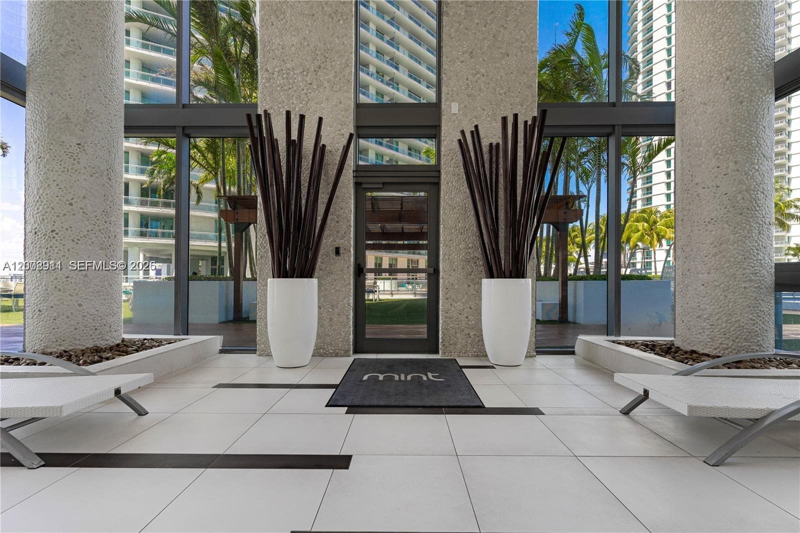 92 SW 3rd St # 2510, Miami FL 33130 — 19