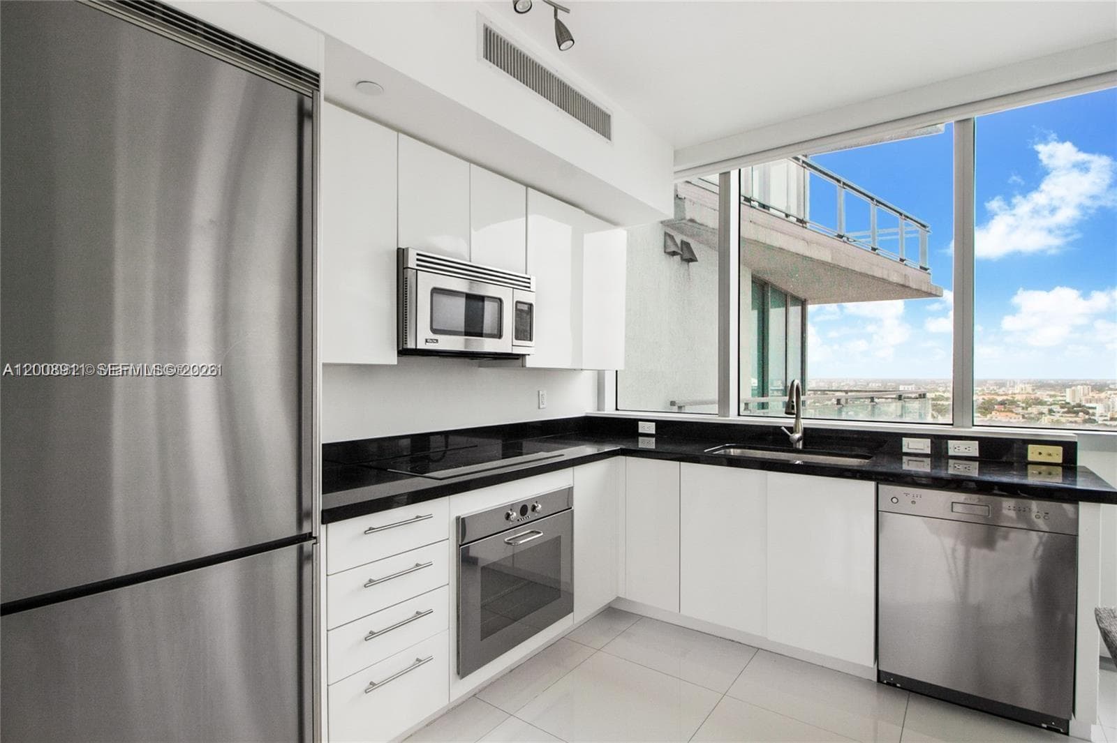 92 SW 3rd St # 2510, Miami FL 33130 — 4