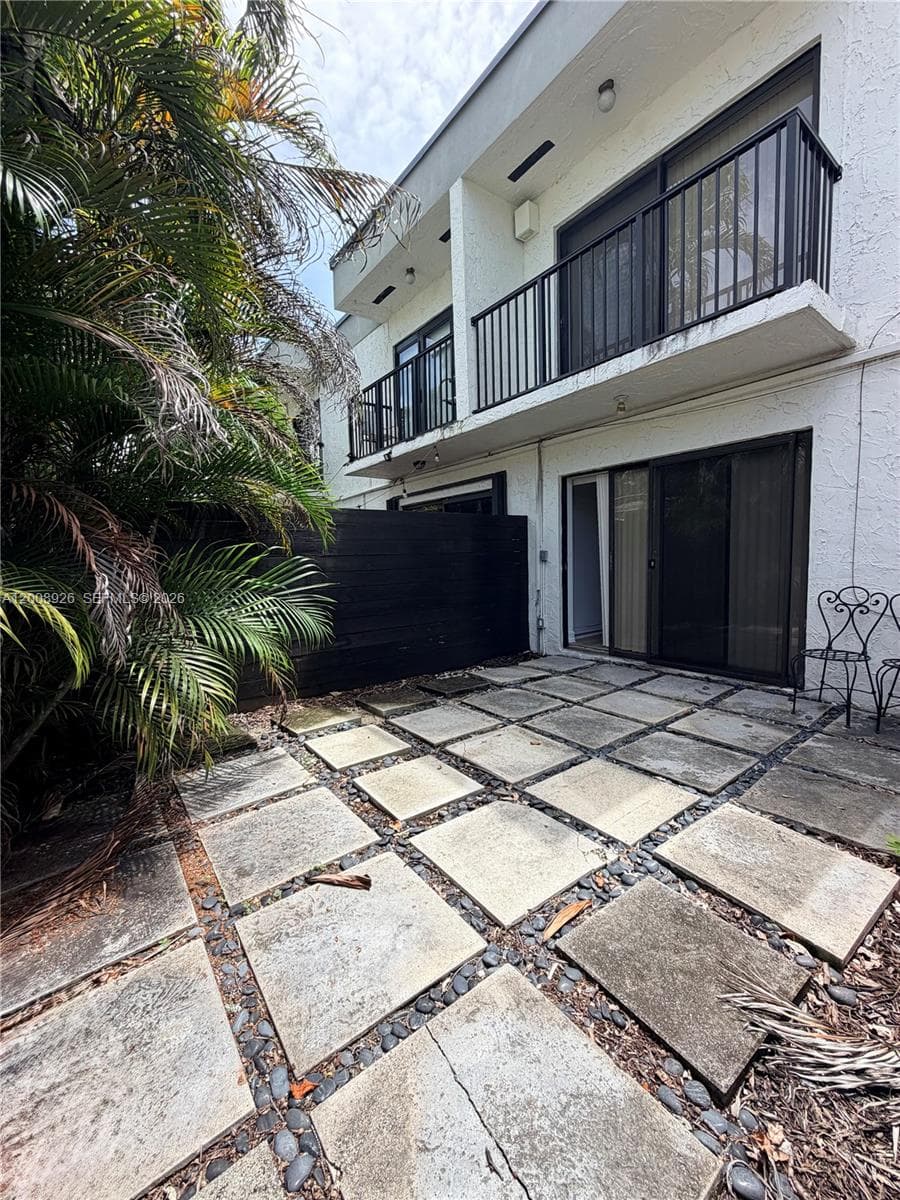 3225 Bird Ave, Miami FL 33133 — 35