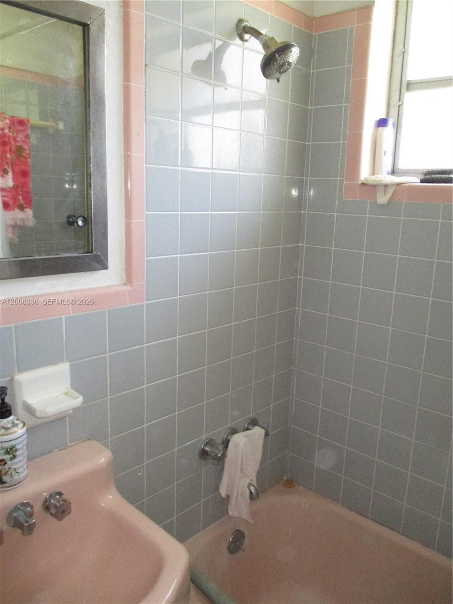 19311 Gulfstream Rd, Cutler Bay FL 33157 — 12