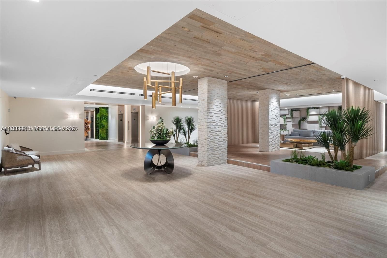 2301 Collins Ave # 1125, Miami Beach FL 33139 — 33