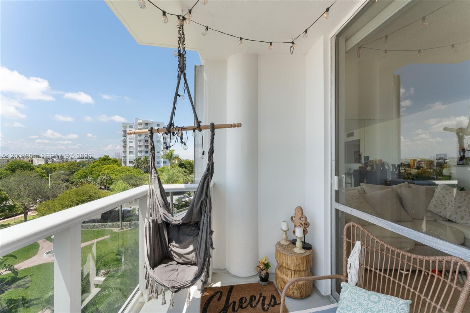 900 Bay Dr # 421, Miami Beach FL 33141 — 18