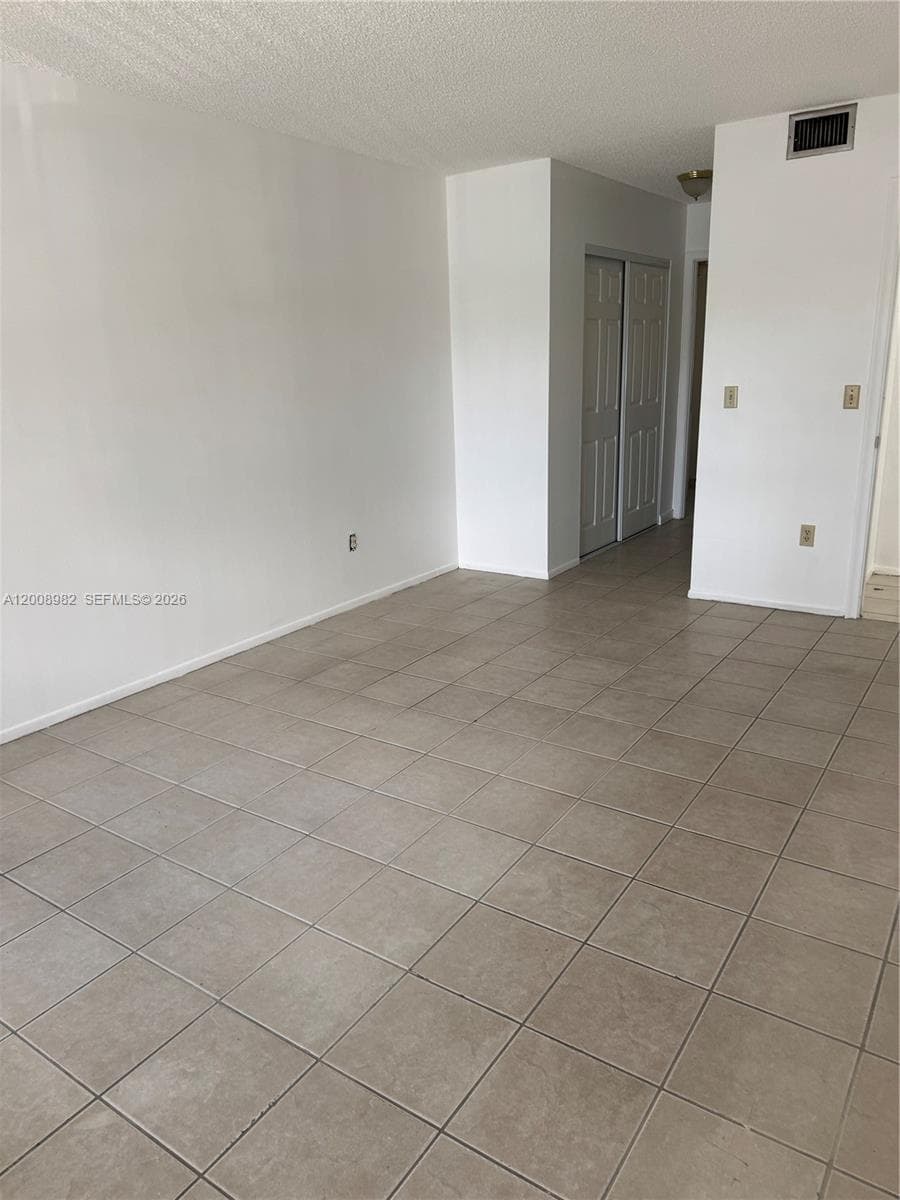 7747 SW 86th St # 105, Miami FL 33143 — 7