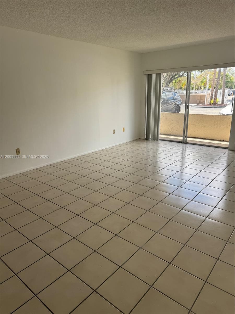 7747 SW 86th St # 105, Miami FL 33143 — 10