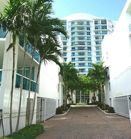 7900 Harbor Island Dr # 817, North Bay Village FL 33141 — 2