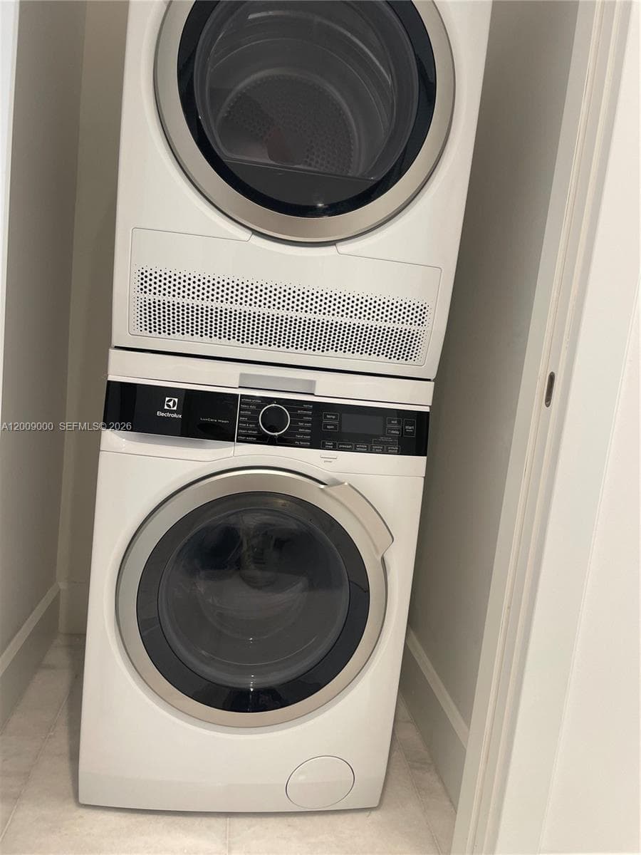 700 NE 26th Ter # 806, Miami FL 33137 — 18
