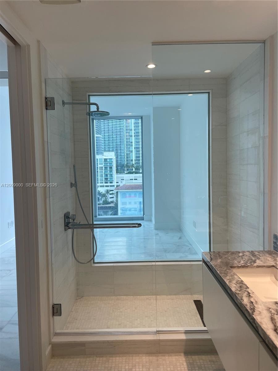 700 NE 26th Ter # 806, Miami FL 33137 — 4