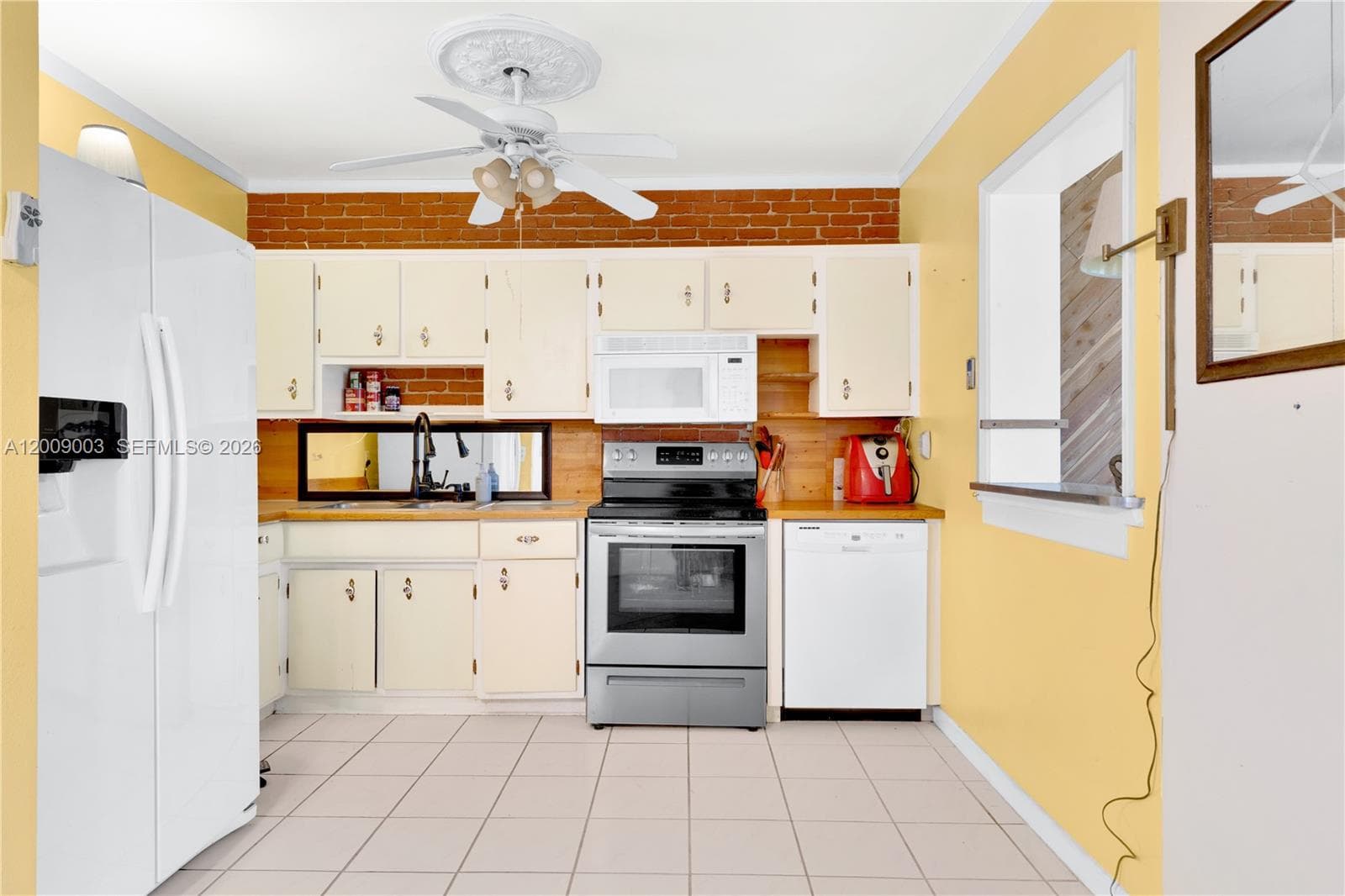 1570 NE 15th St, Homestead FL 33033 — 13