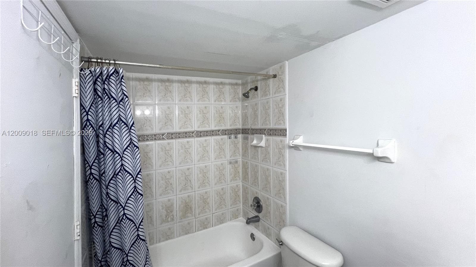 666 W 81st St # 304, Hialeah FL 33014 — 14