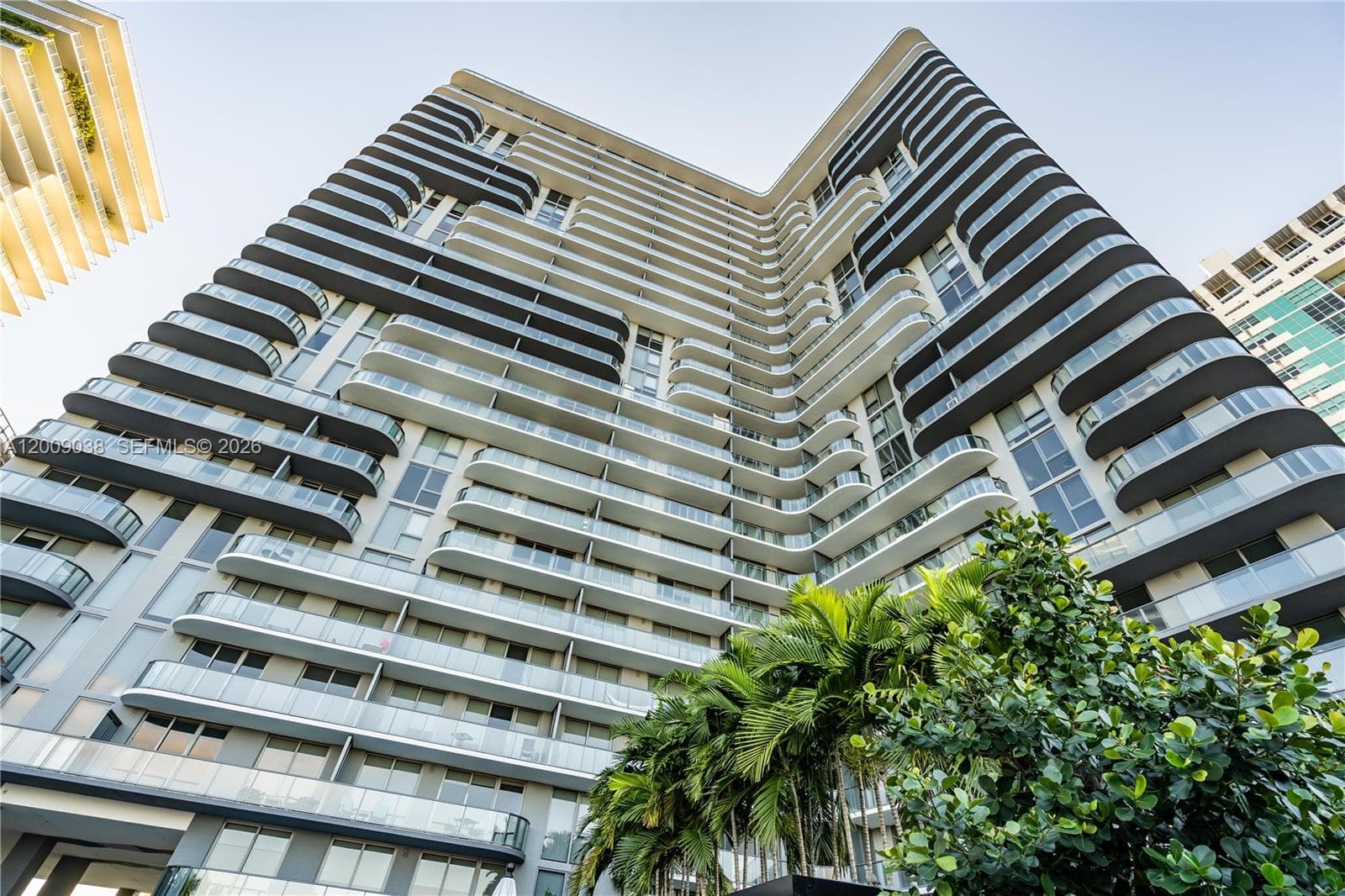 121 NE 34th St # 2810, Miami FL 33137 — 2