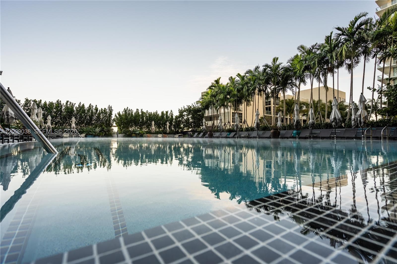 121 NE 34th St # 2810, Miami FL 33137 — 32