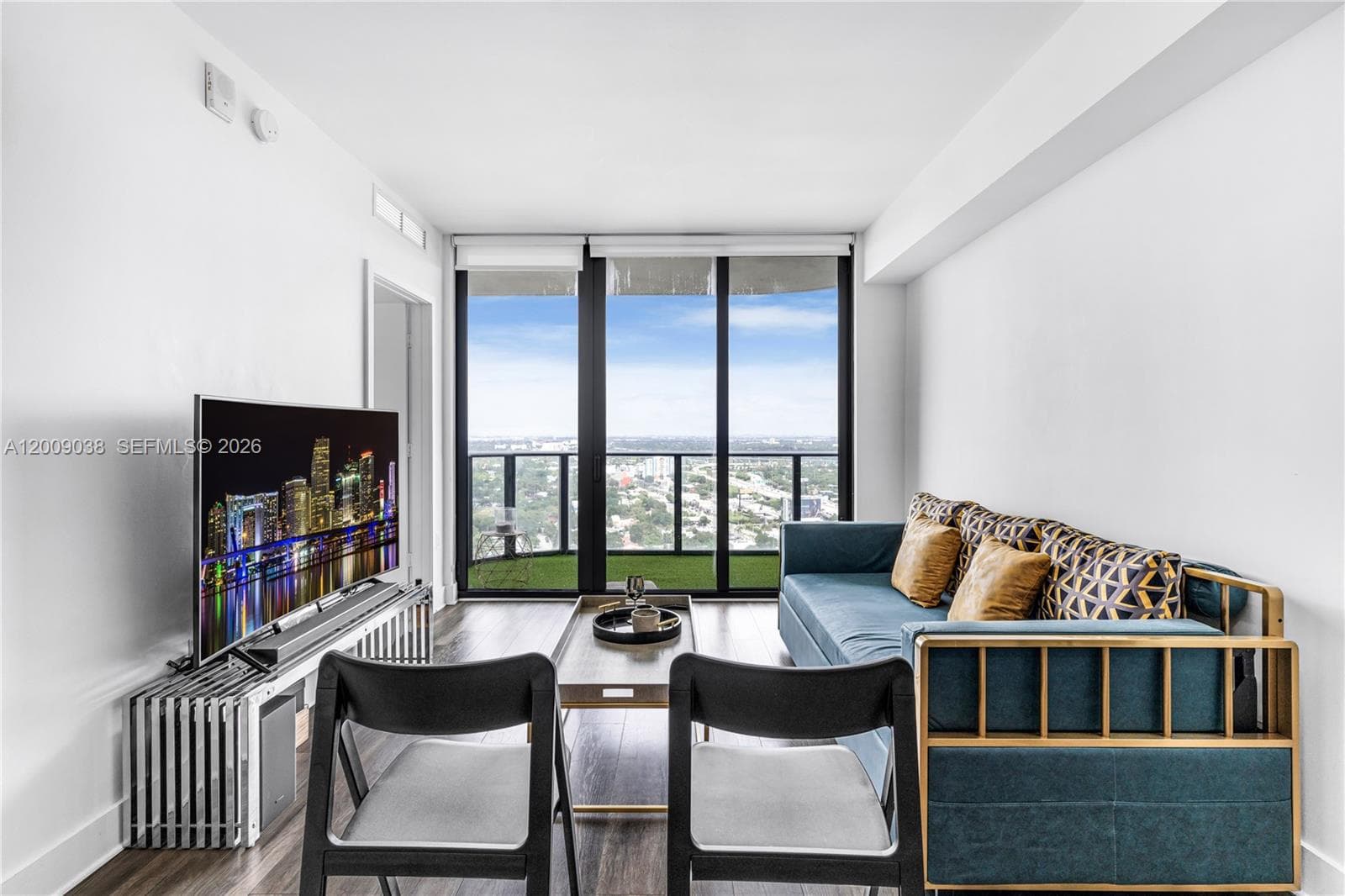 121 NE 34th St # 2810, Miami FL 33137 — 9