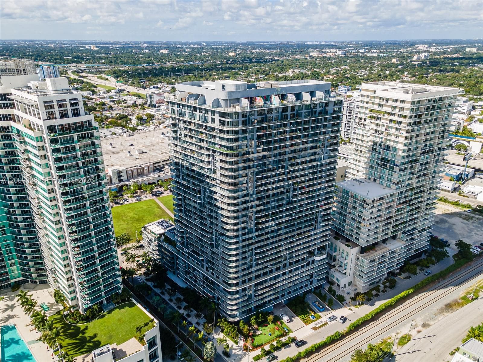 121 NE 34th St # 2810, Miami FL 33137 — 18