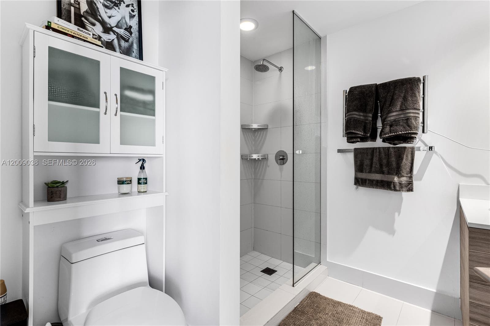 121 NE 34th St # 2810, Miami FL 33137 — 15