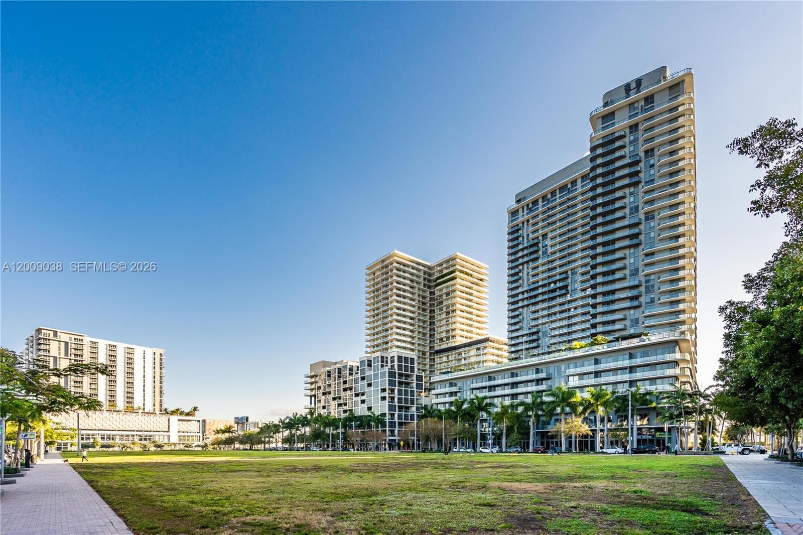121 NE 34th St # 2810, Miami FL 33137 — 19