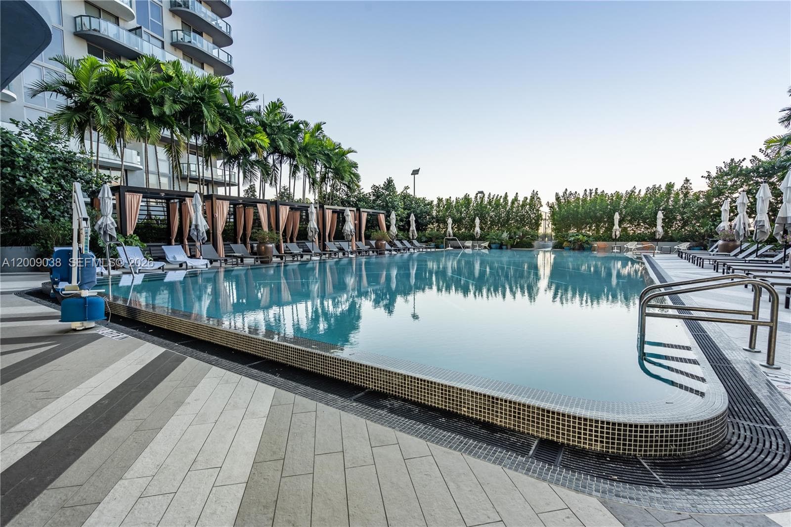 121 NE 34th St # 2810, Miami FL 33137 — 29